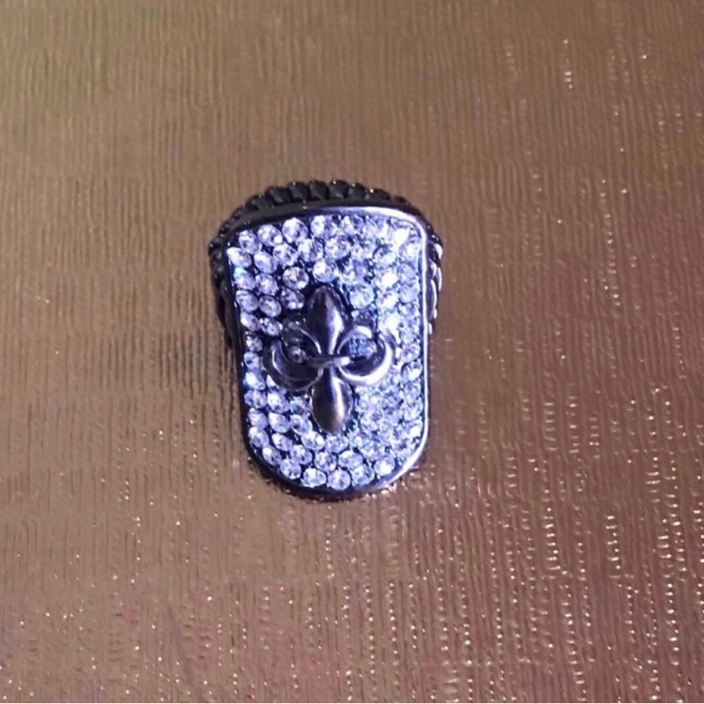 Crystal Fleur-de-Lis Accent Ring - Silver Tone